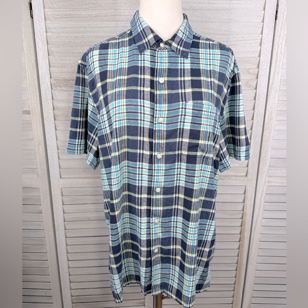 GAP Men's Classic Fit Blue Plaid Cotton/Linen Short Sleeve Button Down Shirt-L